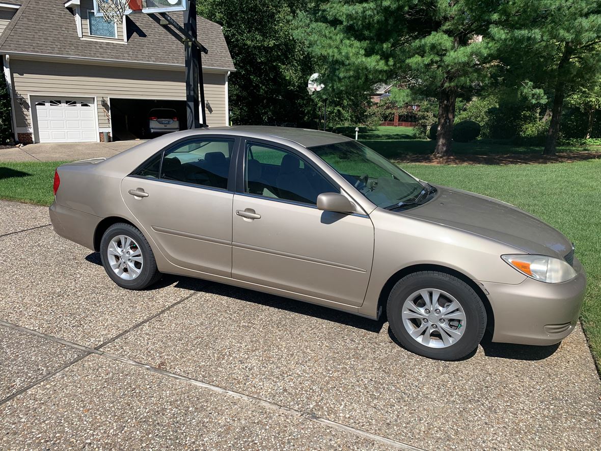2004 Toyota Camry for sale by owner in Louisville