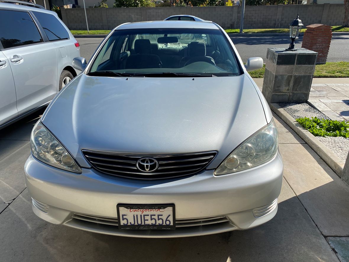 2005 Toyota Camry for sale by owner in Santa Ana