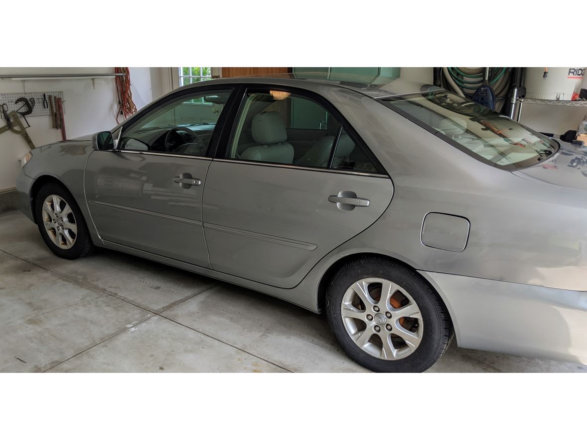 2005 Toyota Camry for sale by owner in Manchester