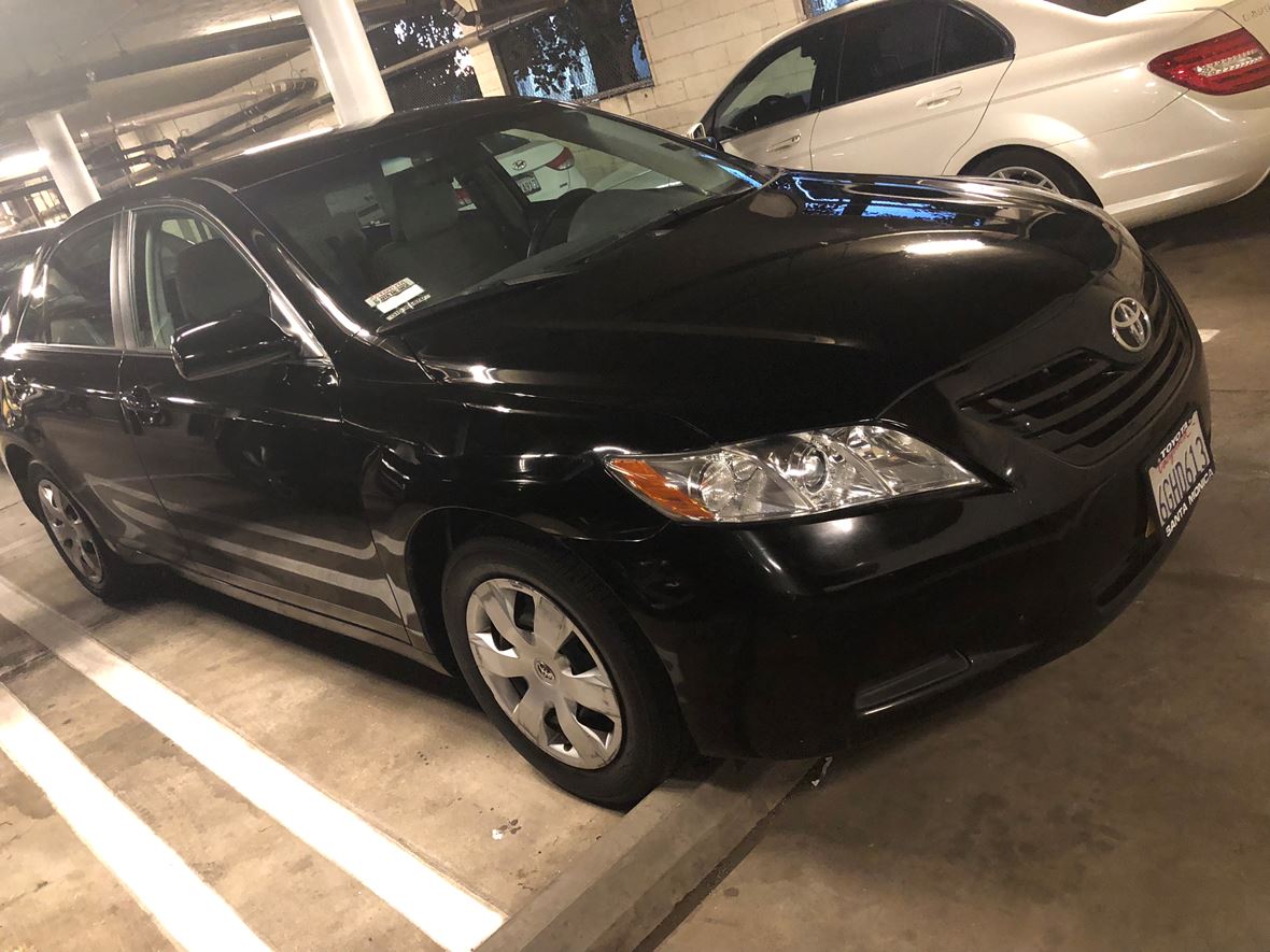 2009 Toyota Camry for sale by owner in Woodland Hills