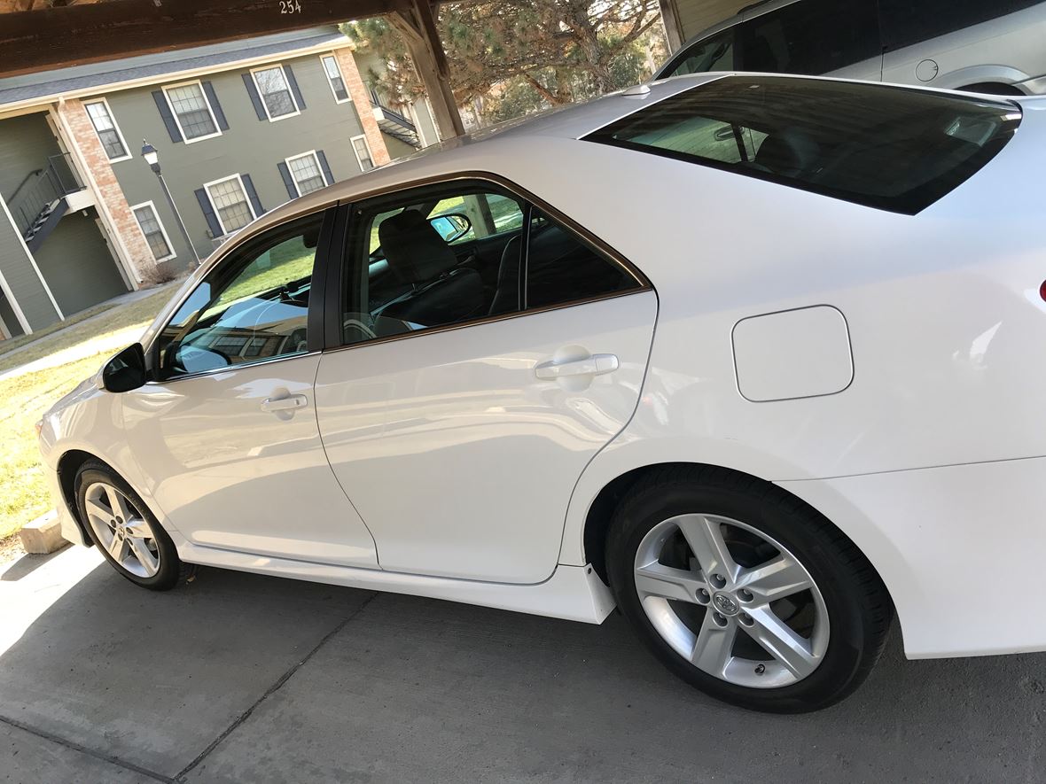 2013 Toyota Camry for sale by owner in Topeka