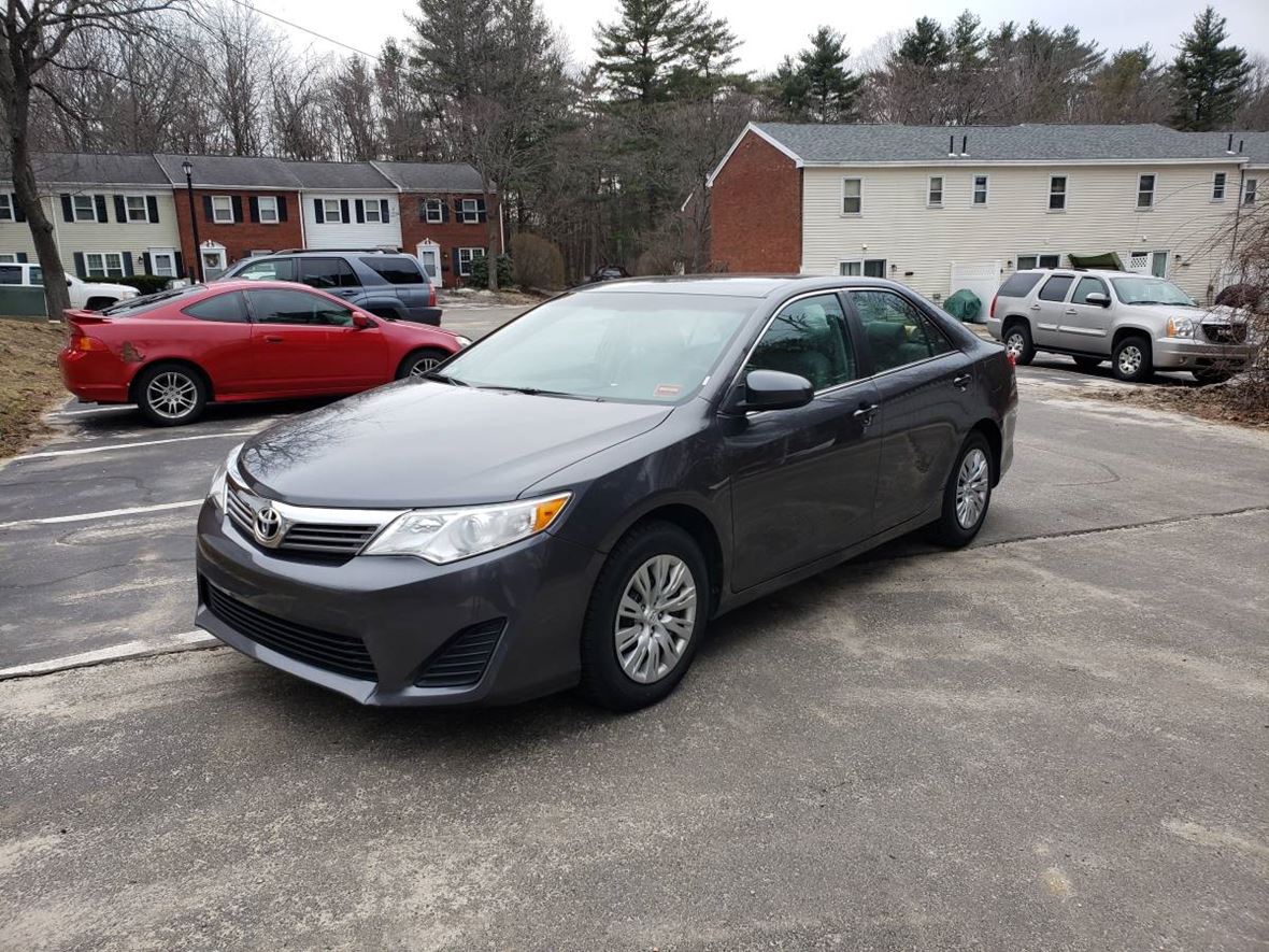 2013 Toyota Camry Private Car Sale in Portland, ME 04103