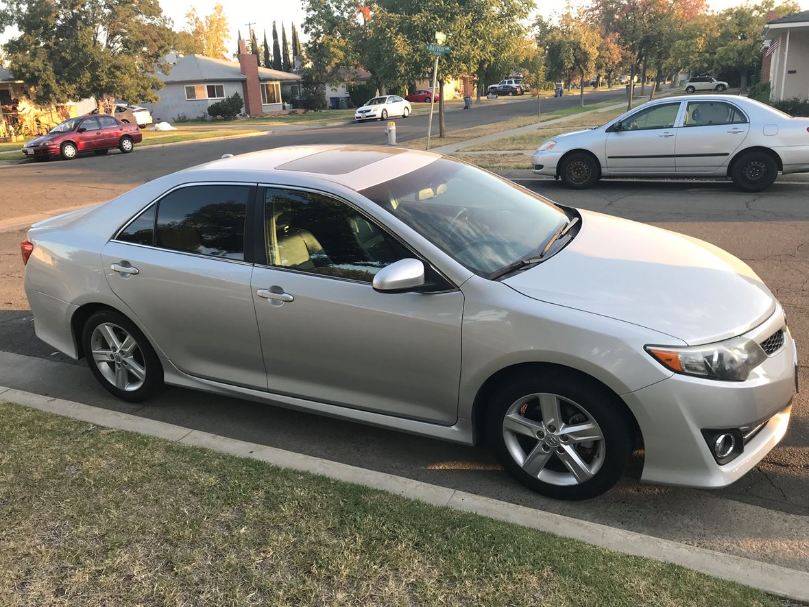 2014 Toyota Camry for sale by owner in Fresno
