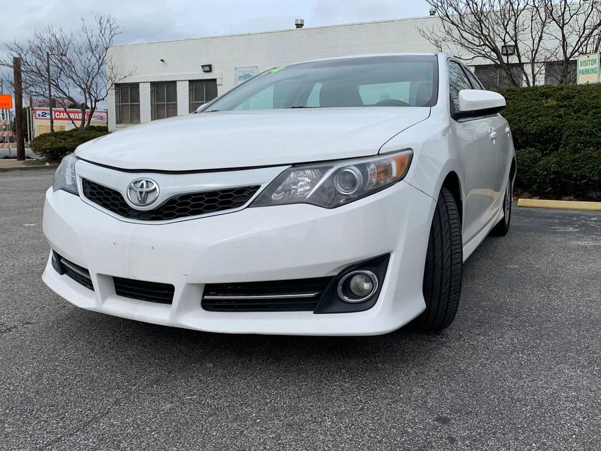 2014 Toyota Camry for sale by owner in Philadelphia