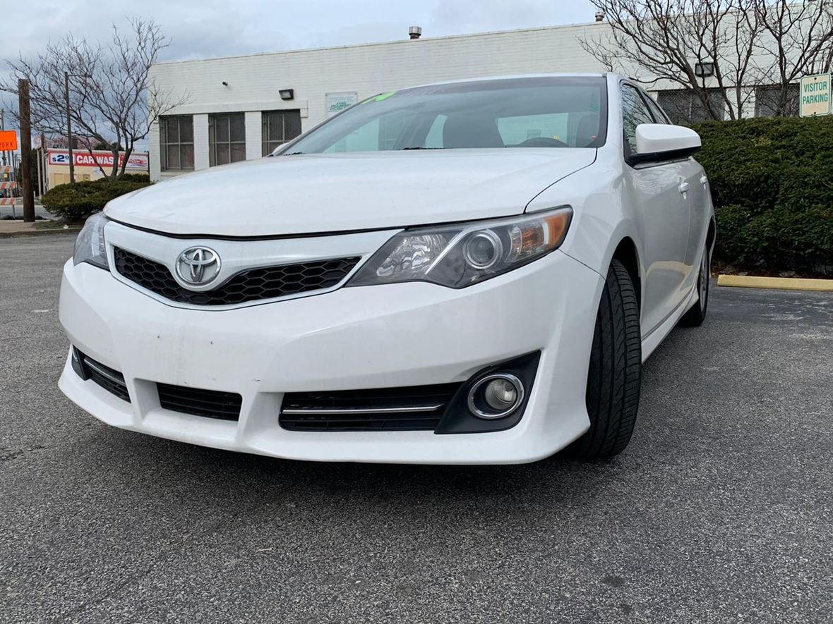 2014 Toyota Camry for Sale by Owner in Philadelphia, PA 19124