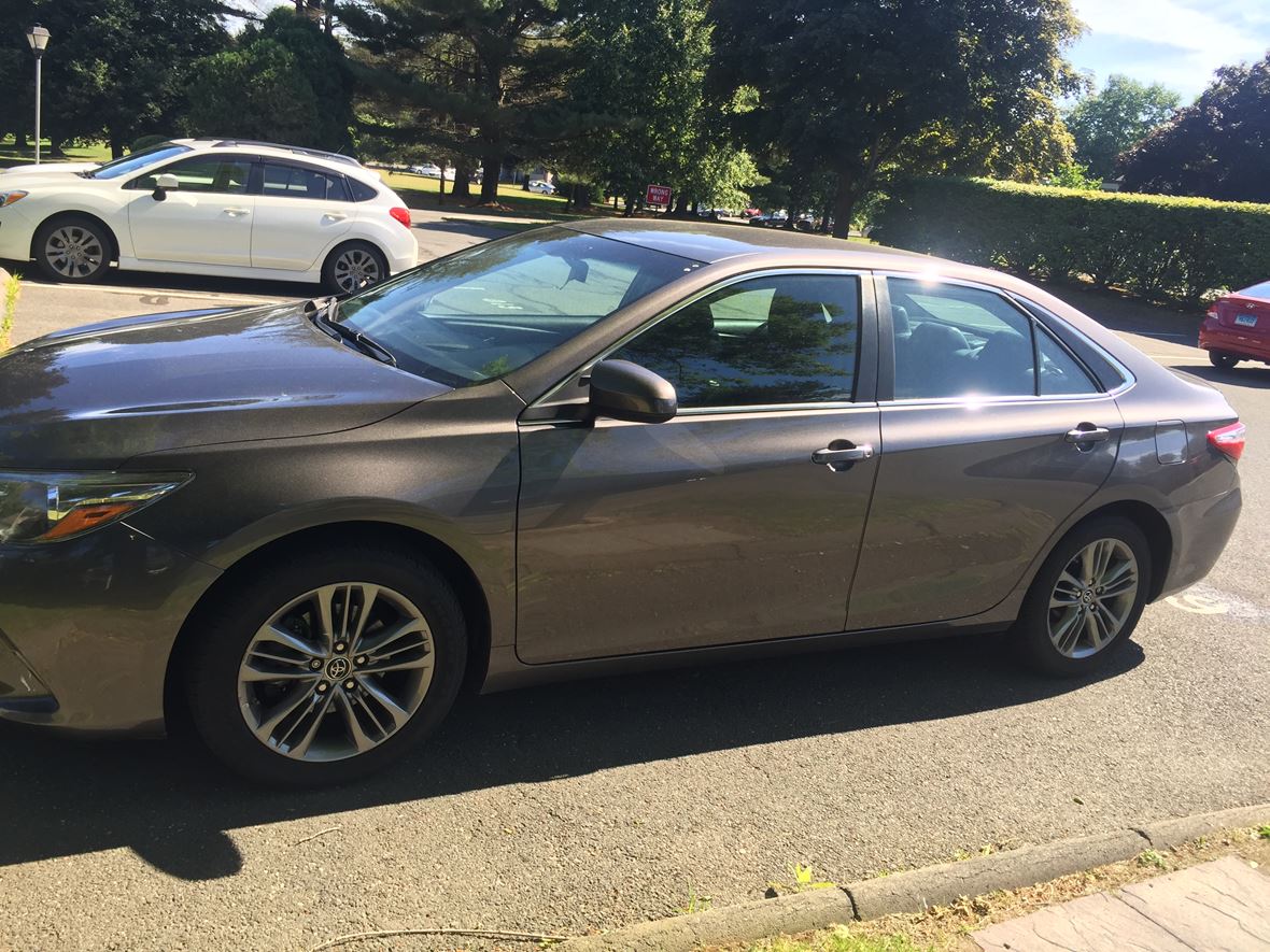 2015 Toyota Camry for sale by owner in South Windsor