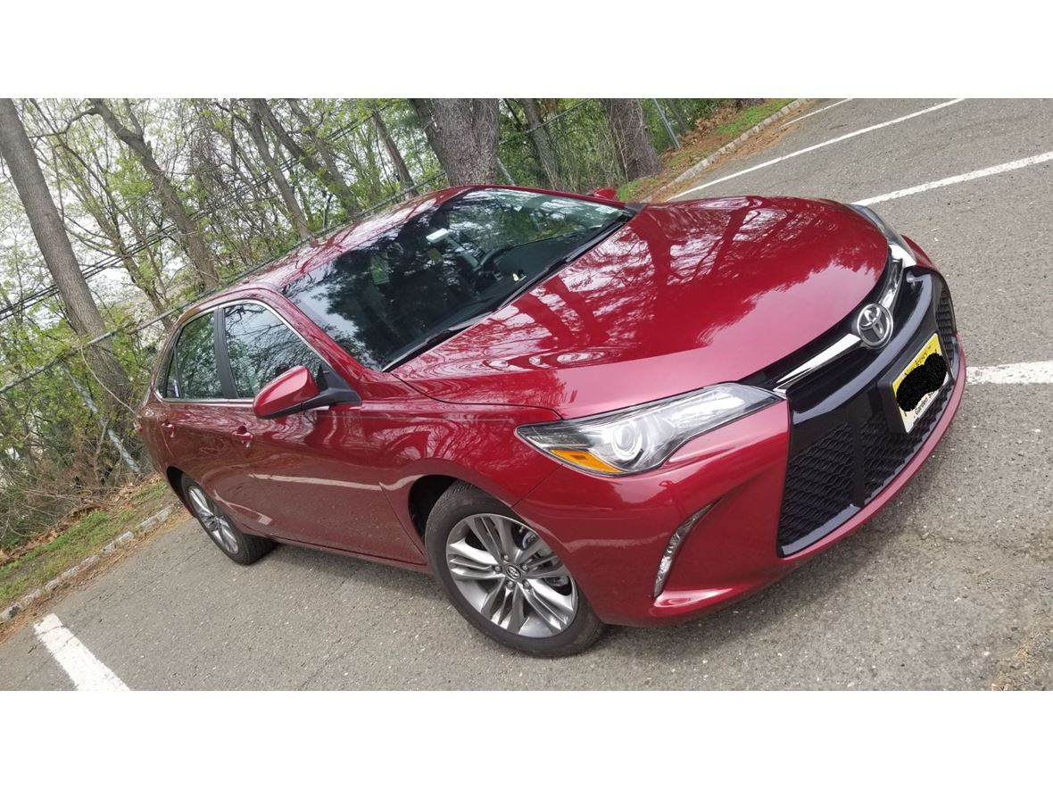2016 Toyota Camry for sale by owner in Woodbridge