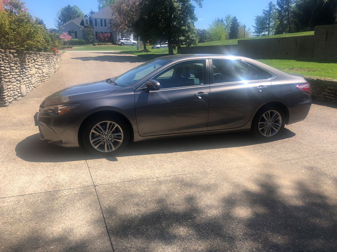 2016 Toyota Camry for sale by owner in Louisville