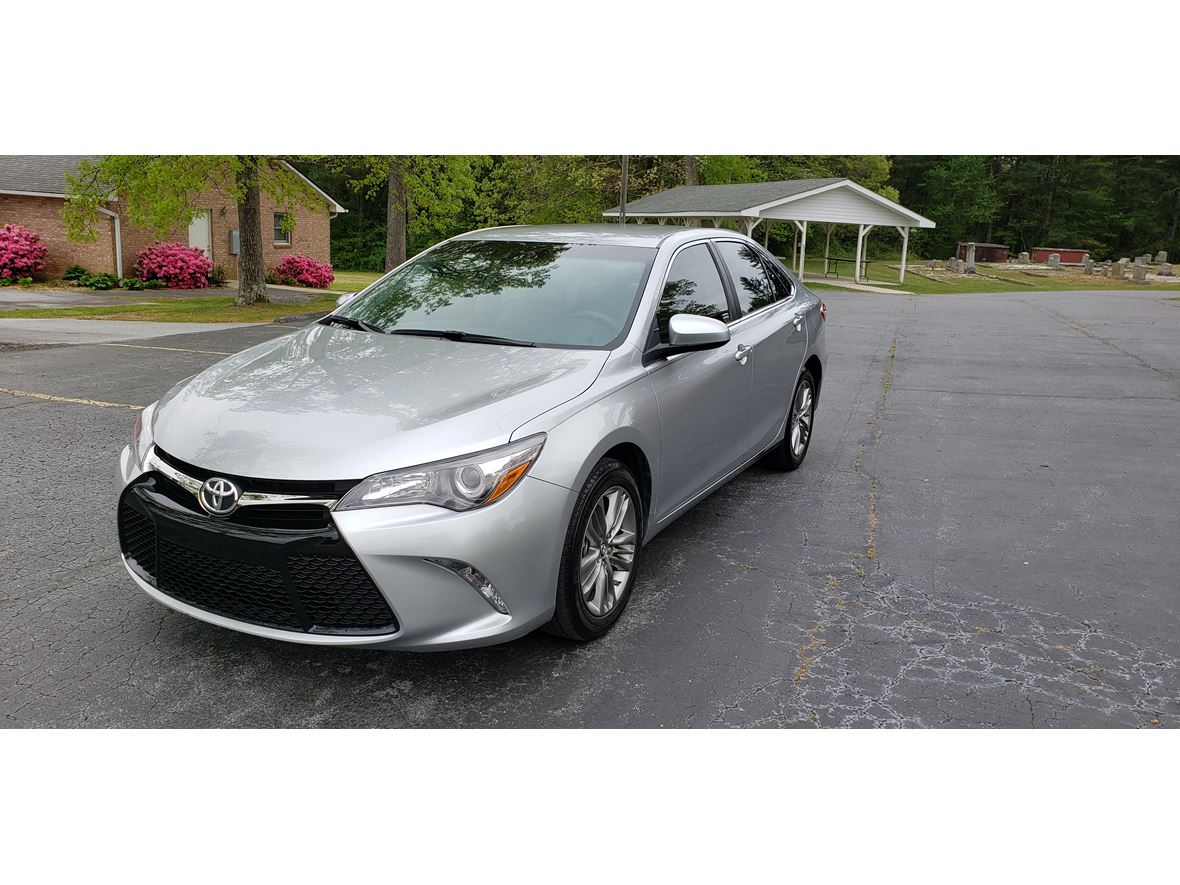 2017 Toyota Camry for sale by owner in Flat Rock