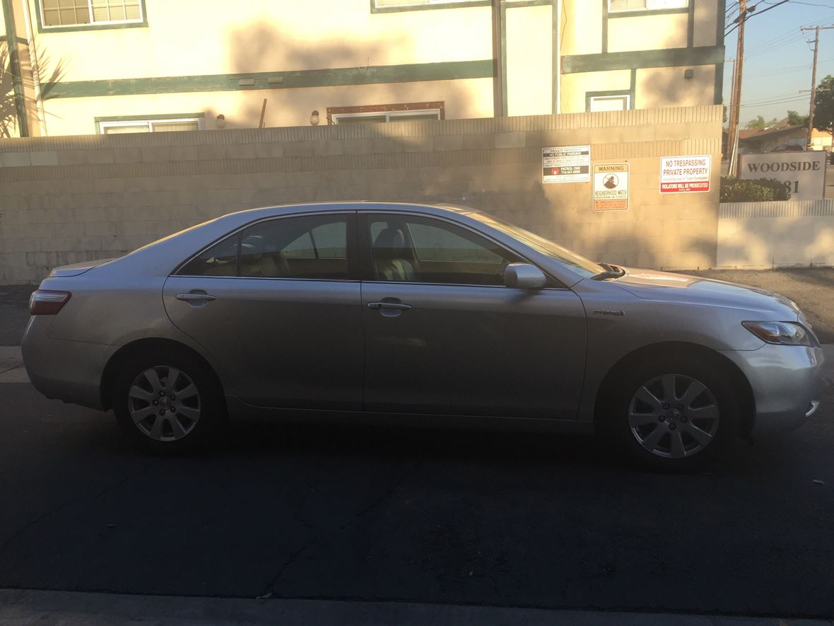 2008 Toyota Camry Hybrid for sale by owner in Garden Grove