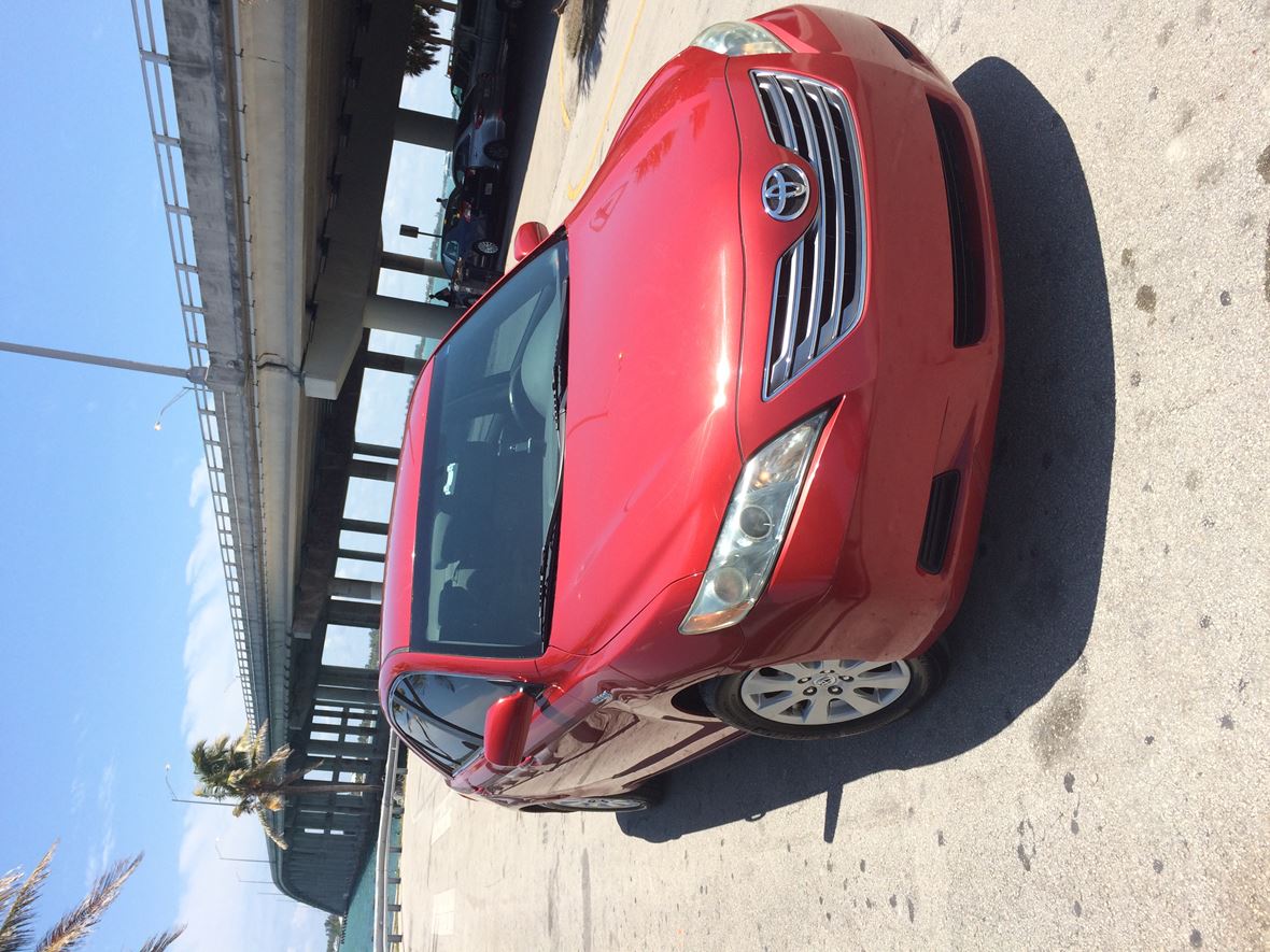2009 Toyota Camry Hybrid for sale by owner in Miami