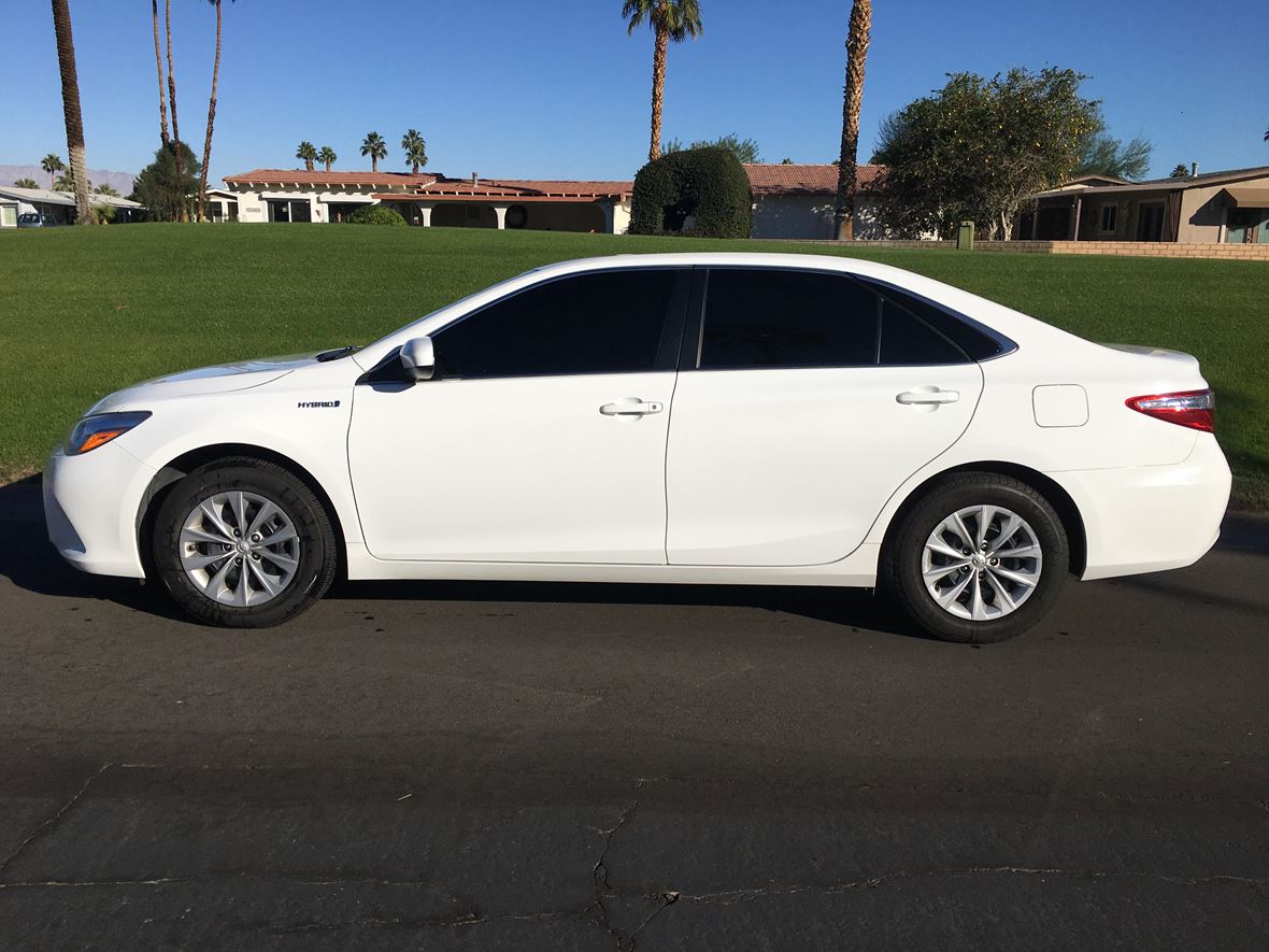 2015 Toyota Camry Hybrid for sale by owner in Palm Desert