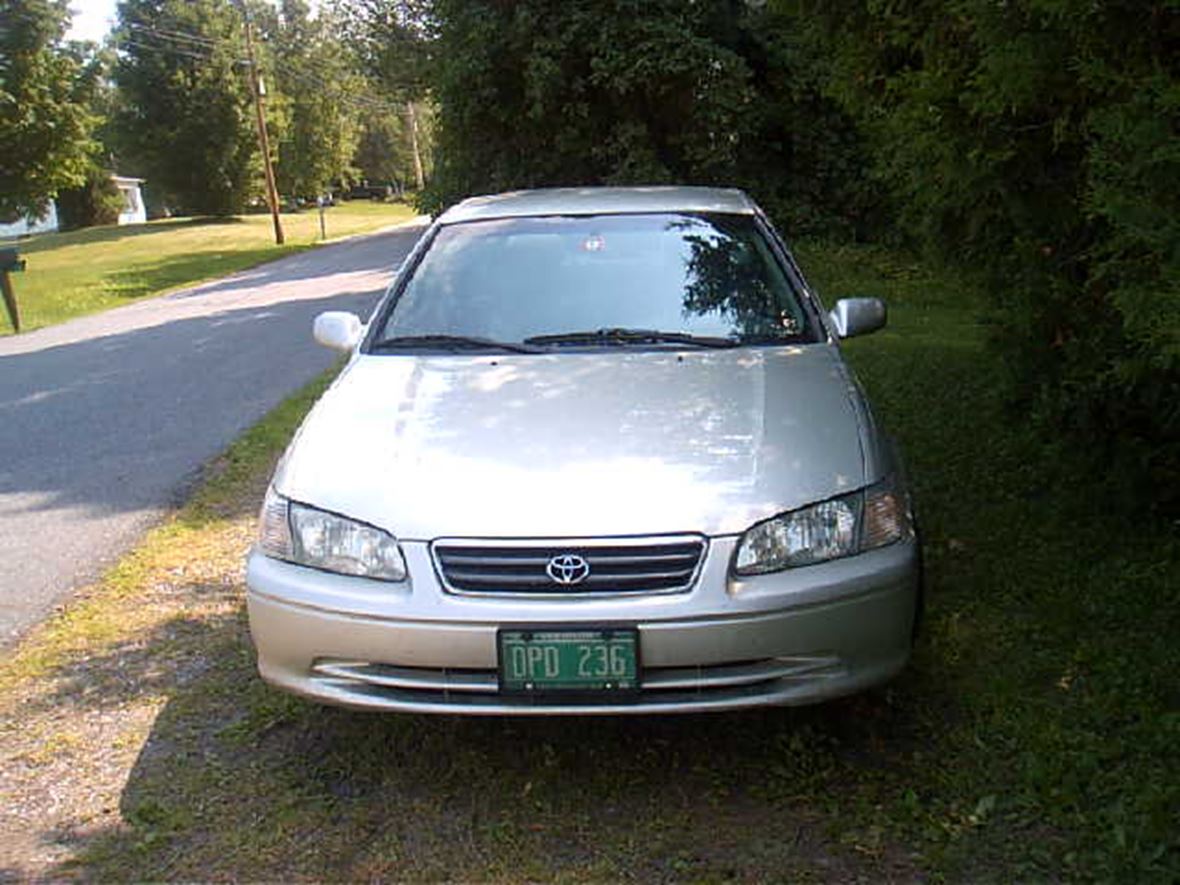 2001 Toyota Camry le for Sale by Owner in Barre, VT 05641