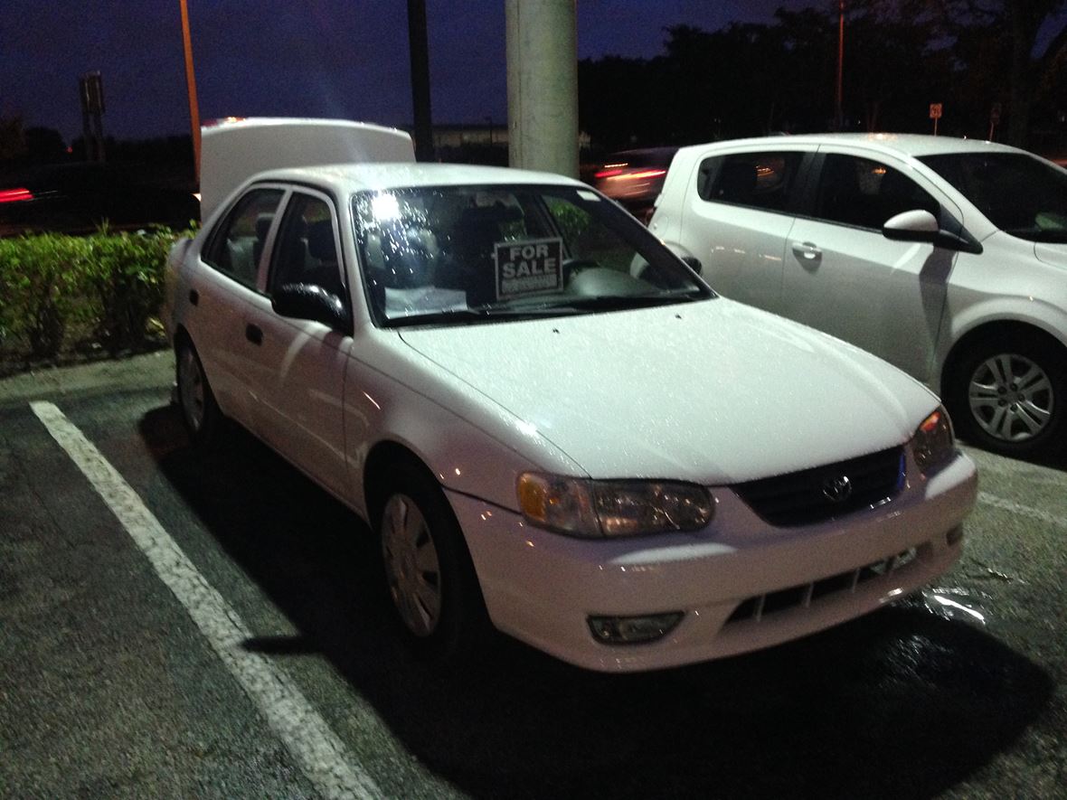 2001 Toyota Corolla for sale by owner in Fort Lauderdale