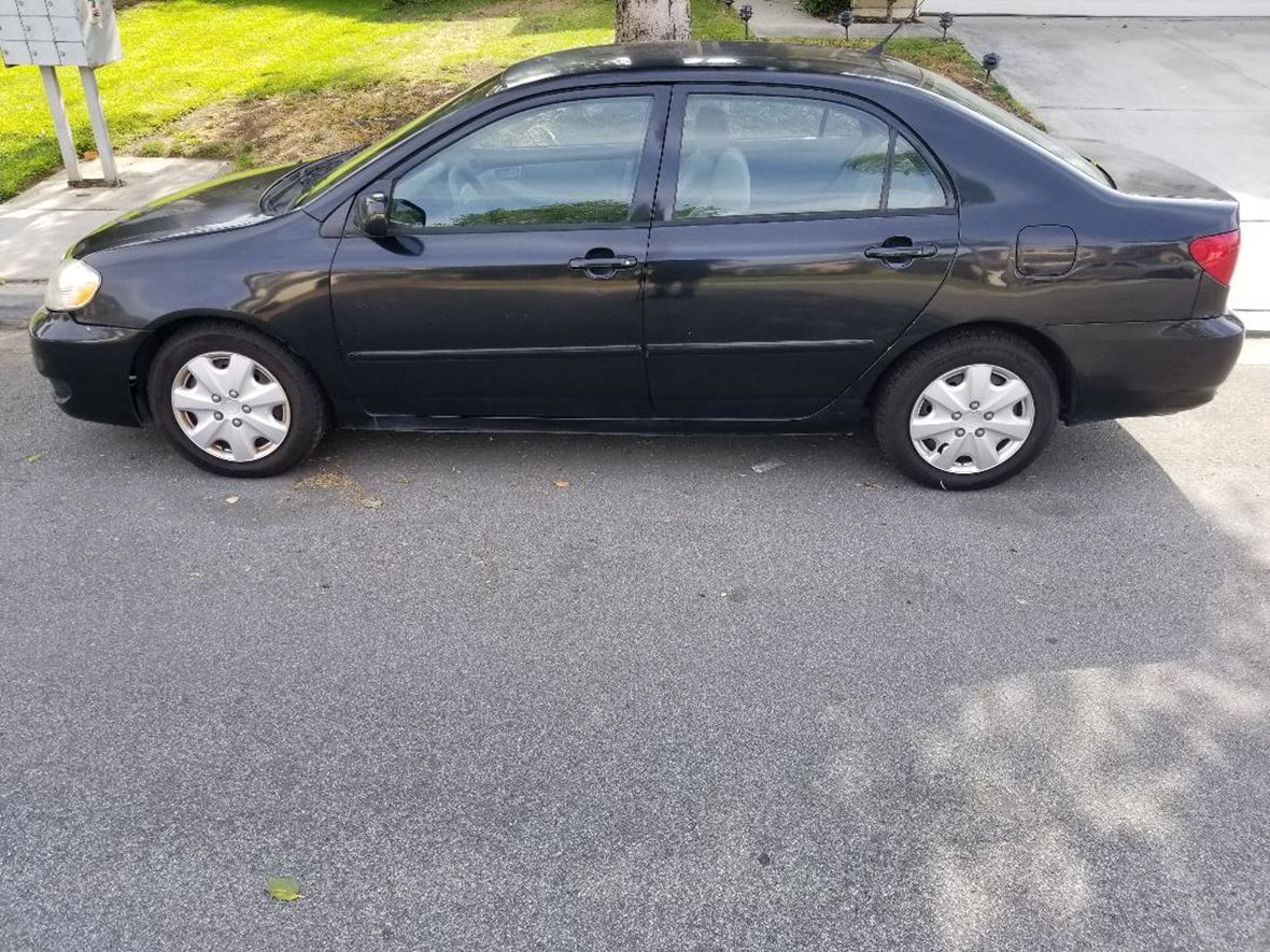2005 Toyota Corolla for sale by owner in Fontana