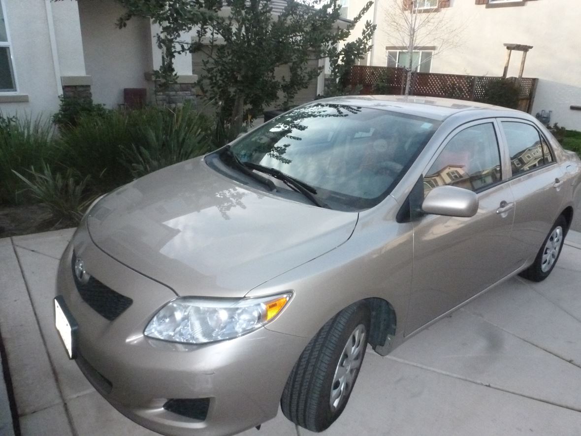 2010 Toyota Corolla for sale by owner in Tracy