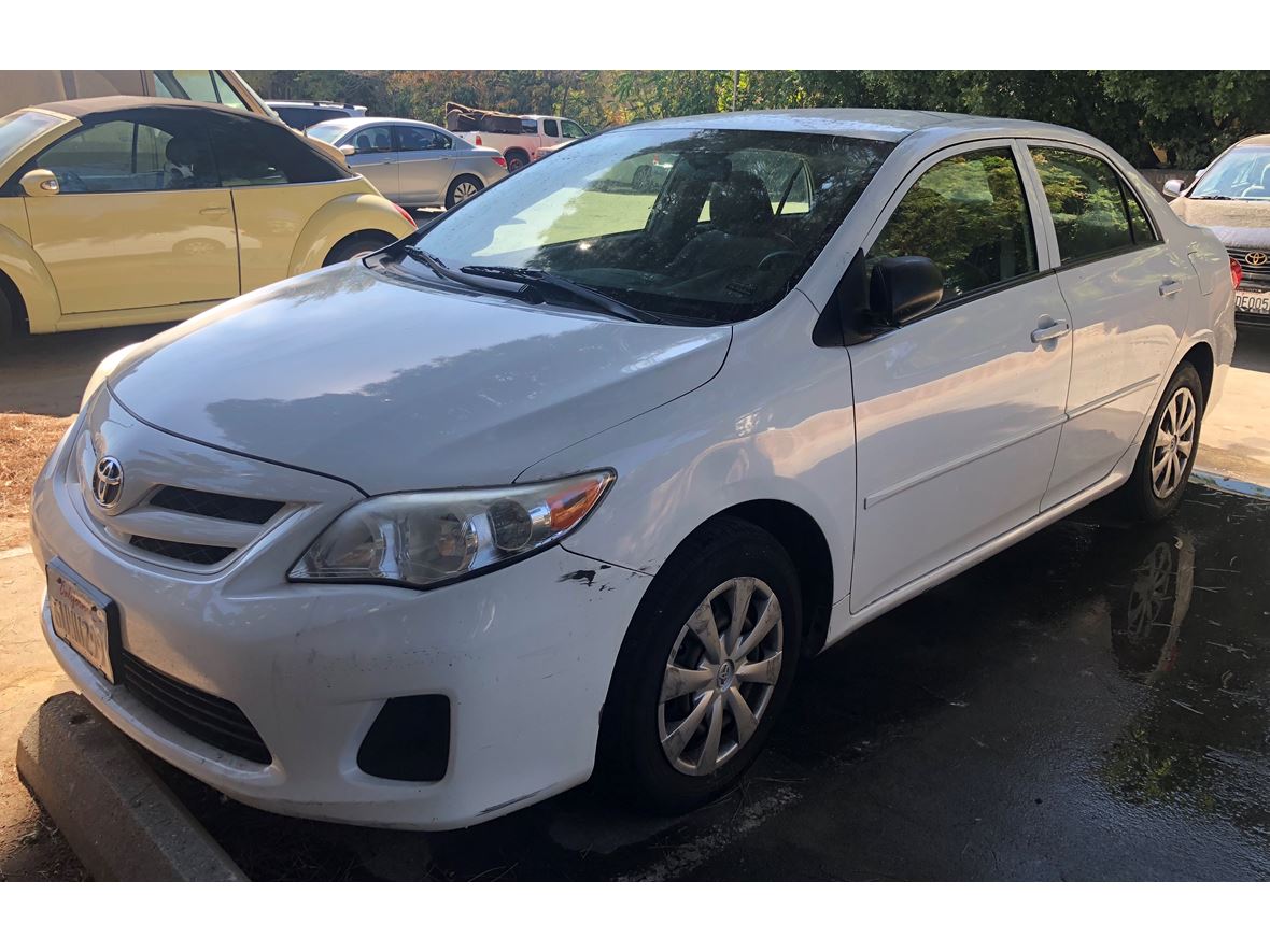 2011 Toyota Corolla for sale by owner in Tarzana