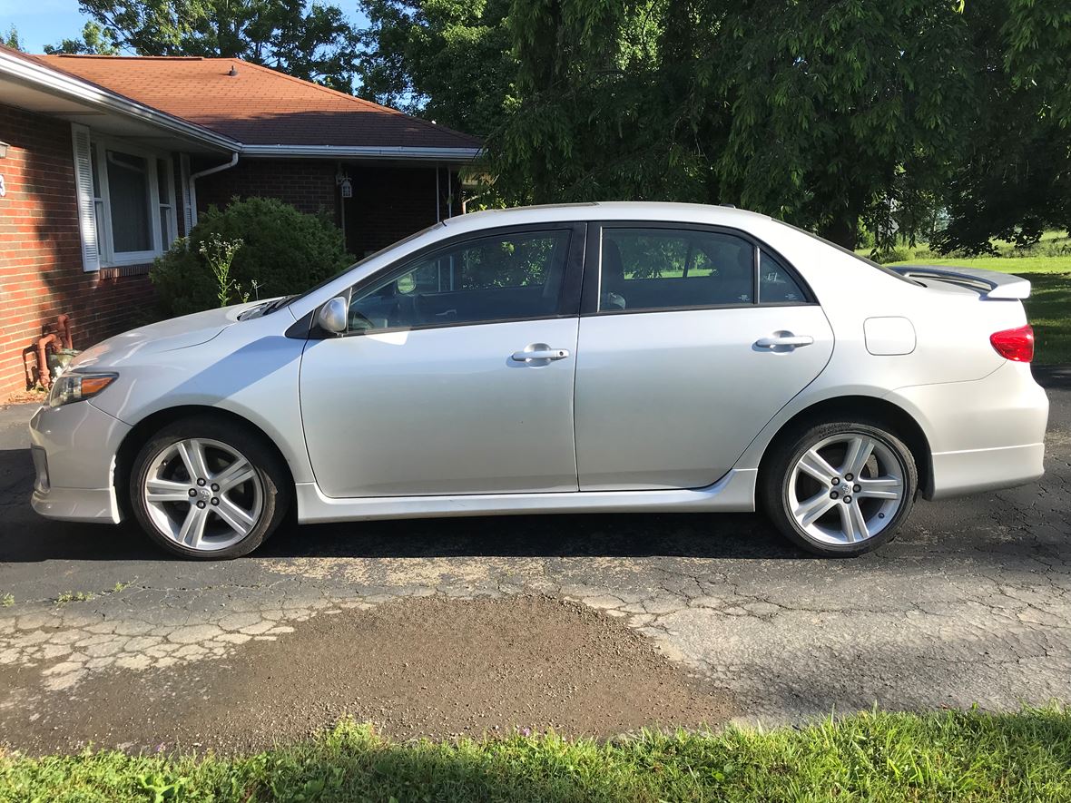 2013 Toyota Corolla for sale by owner in Smithfield