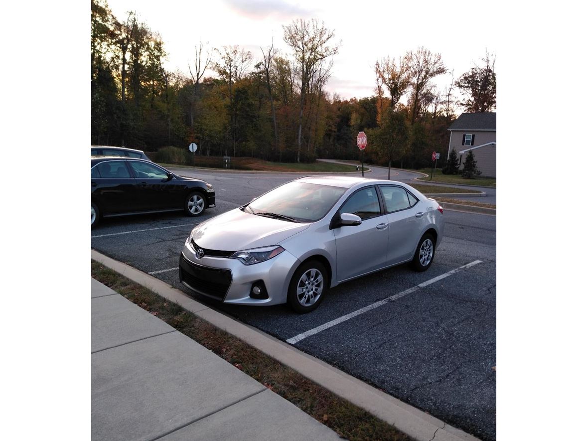 2016 Toyota Corolla for sale by owner in Elkton