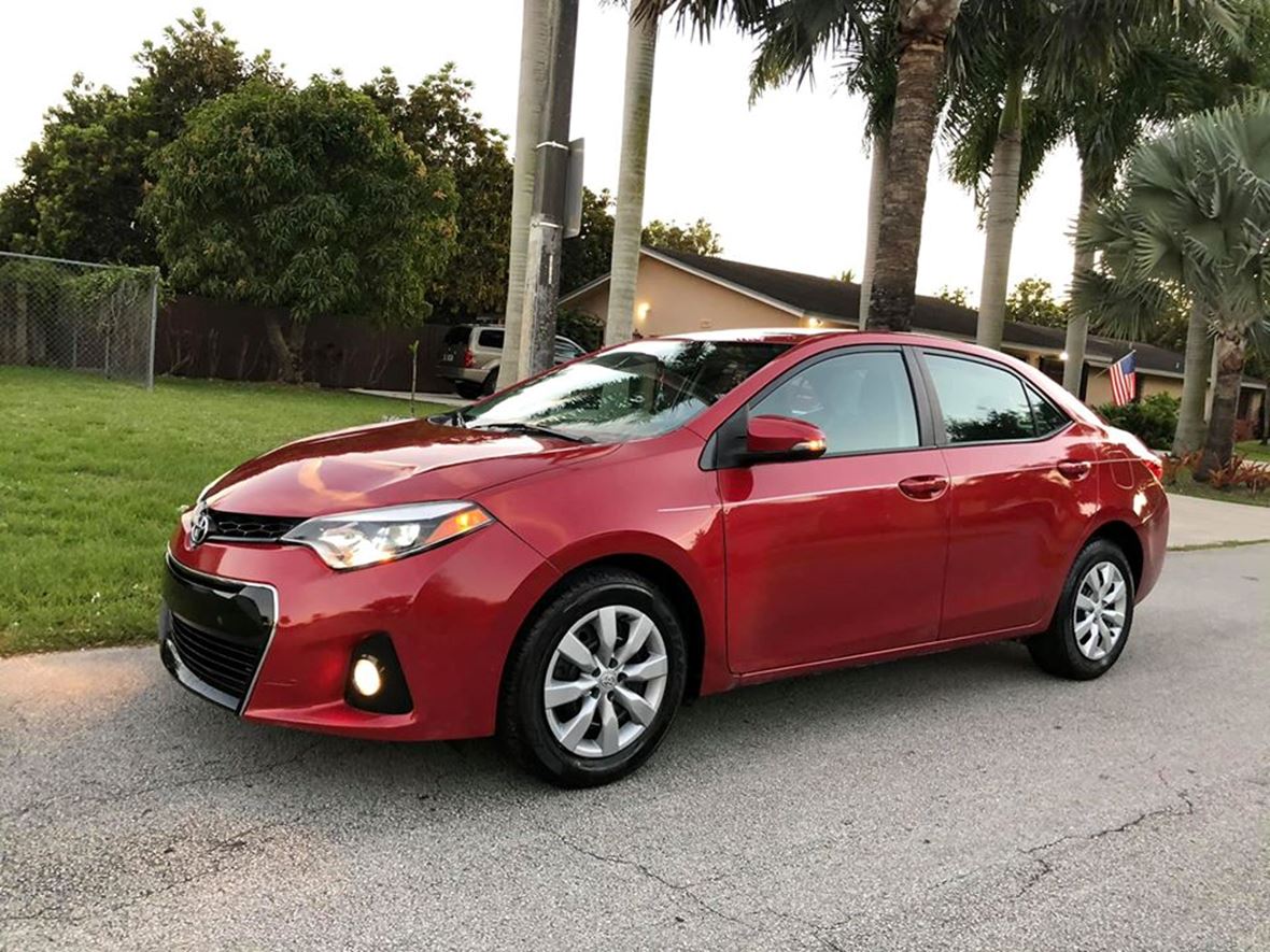 2016 Toyota Corolla for sale by owner in Miami