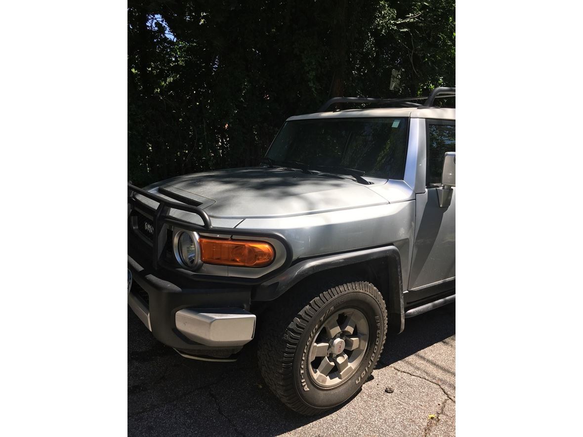 2007 Toyota Fj Cruiser for sale by owner in Baltimore