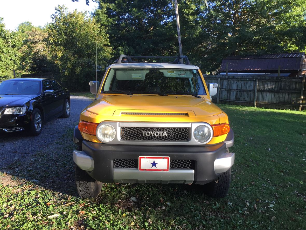 2007 Toyota Fj Cruiser for sale by owner in Jonesborough