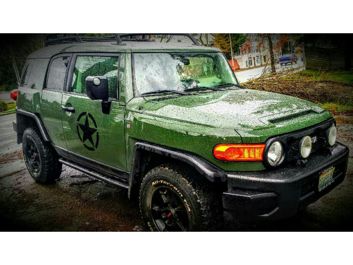 2011 Toyota Fj Cruiser For Sale By Private Owner In Seattle Wa 98199