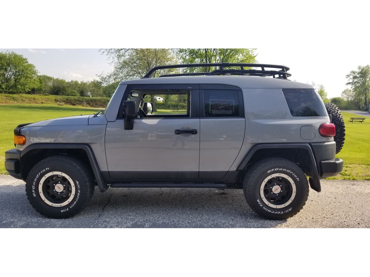 2013 Toyota Fj Cruiser Private Car Sale In Carlisle Pa 17013