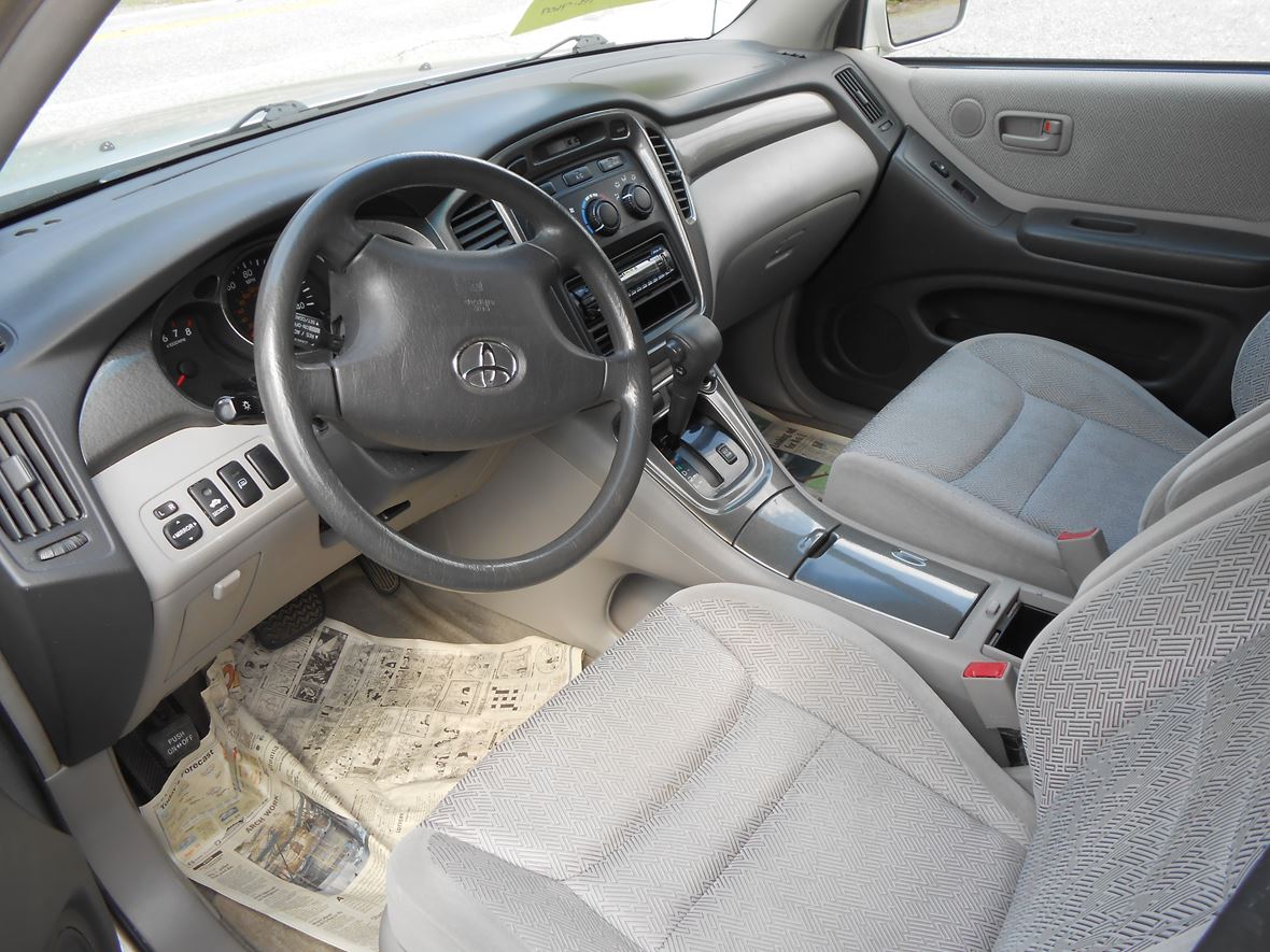 2003 Toyota Highlander for sale by owner in Ashville