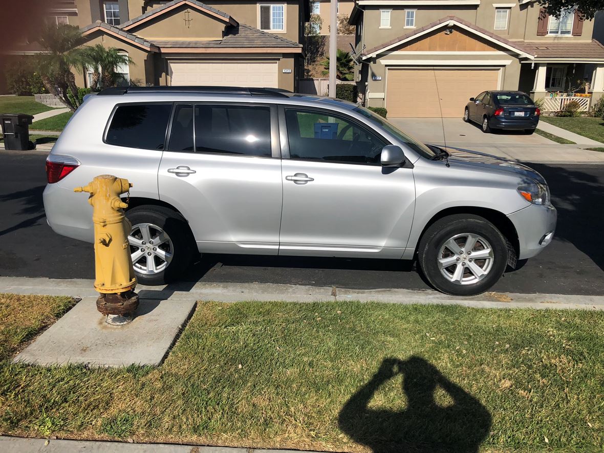2008 Toyota Highlander for sale by owner in Chula Vista