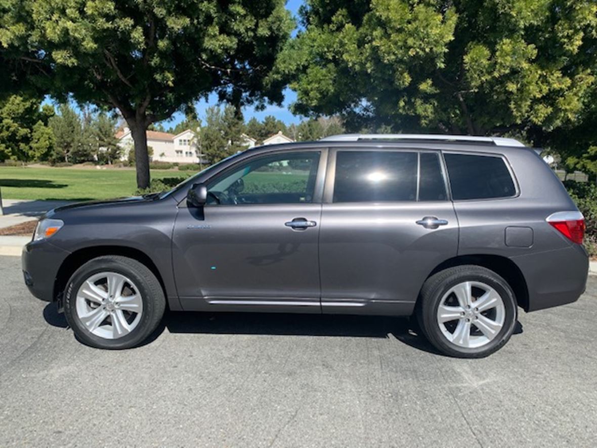 2010 Toyota Highlander for sale by owner in San Diego