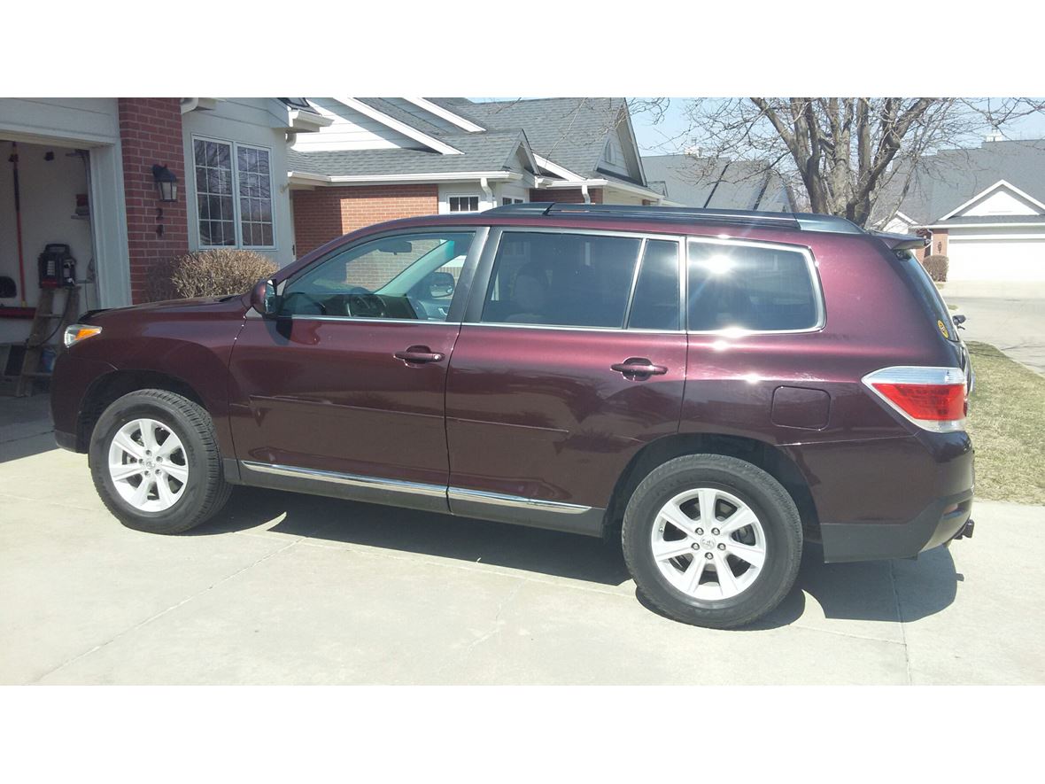 2012 Toyota Highlander for sale by owner in West Des Moines