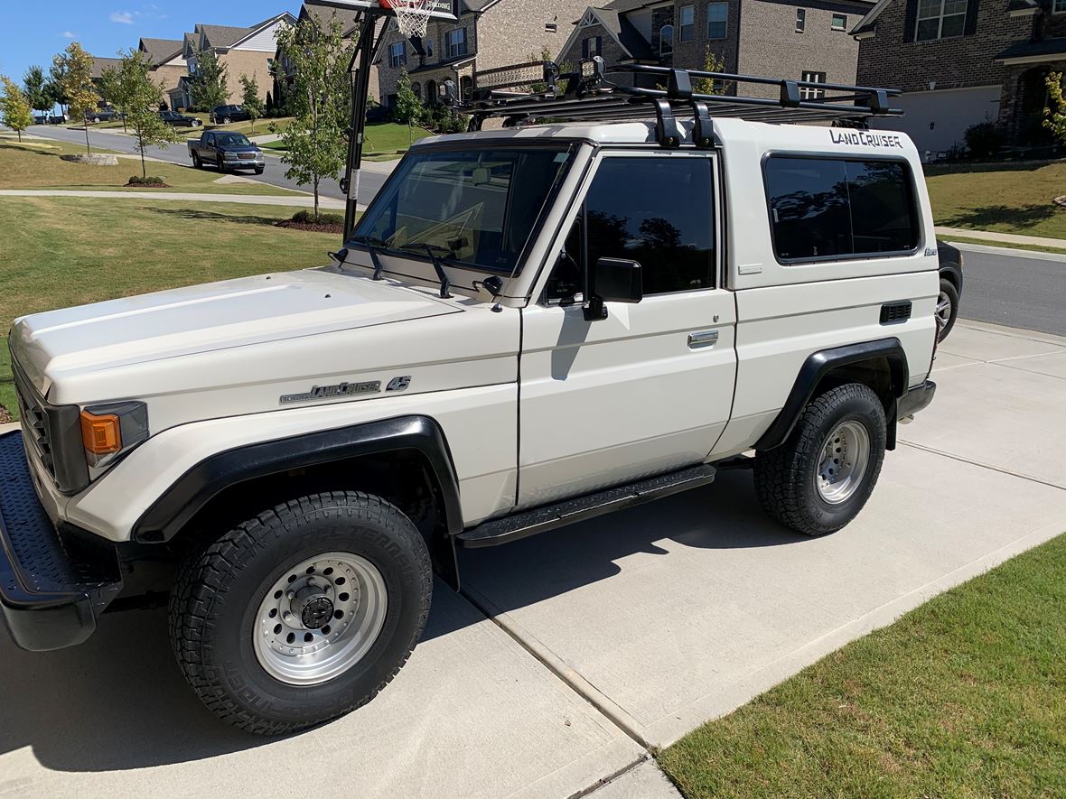 1993 Toyota Land Cruiser for sale by owner in Suwanee