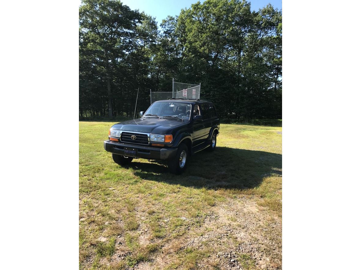 1995 Toyota Land Cruiser for sale by owner in Milford