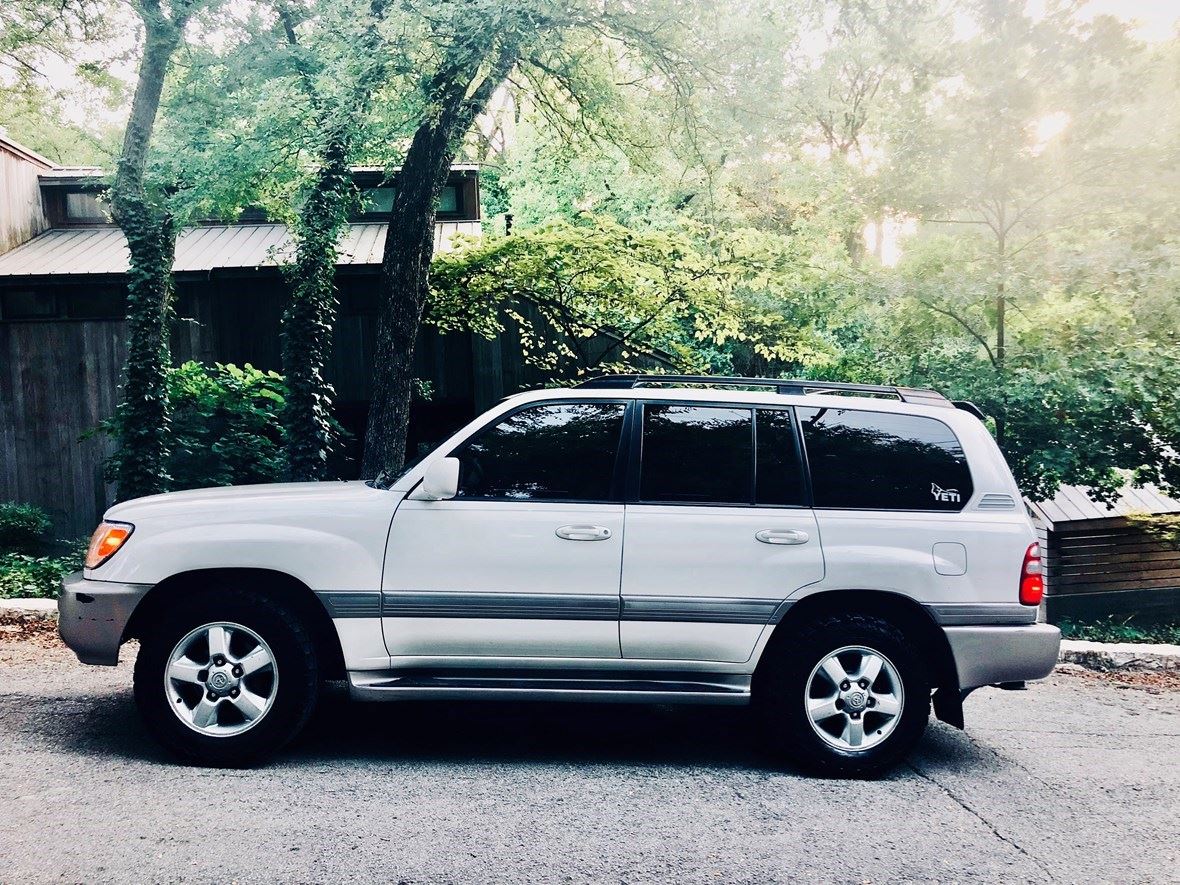 2004 Toyota Land Cruiser for sale by owner in Fort Worth