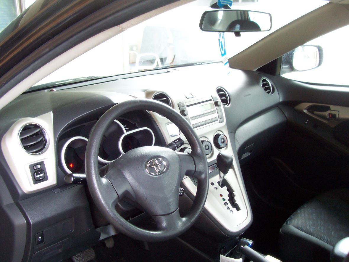 2010 Toyota matrix for sale by owner in Puyallup