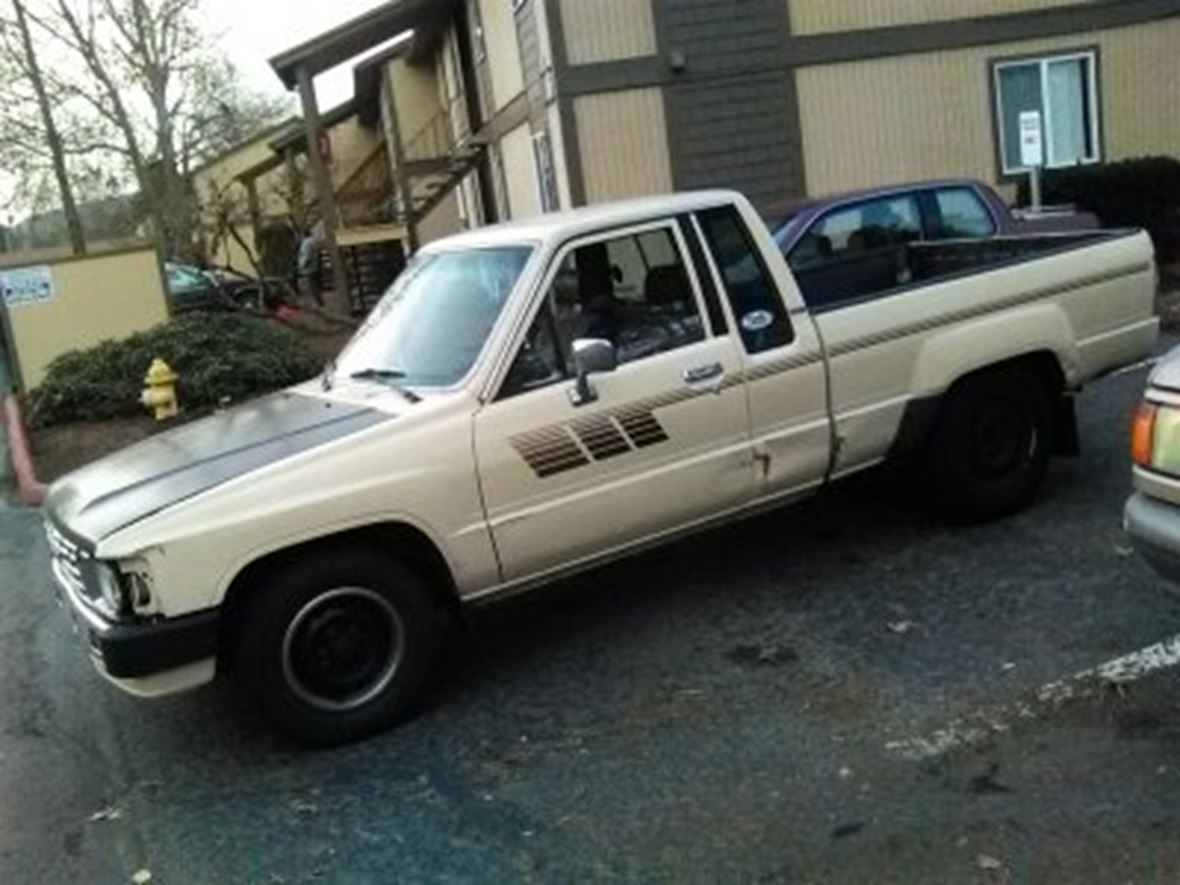 1985 Toyota Pickup for sale by owner in Longview