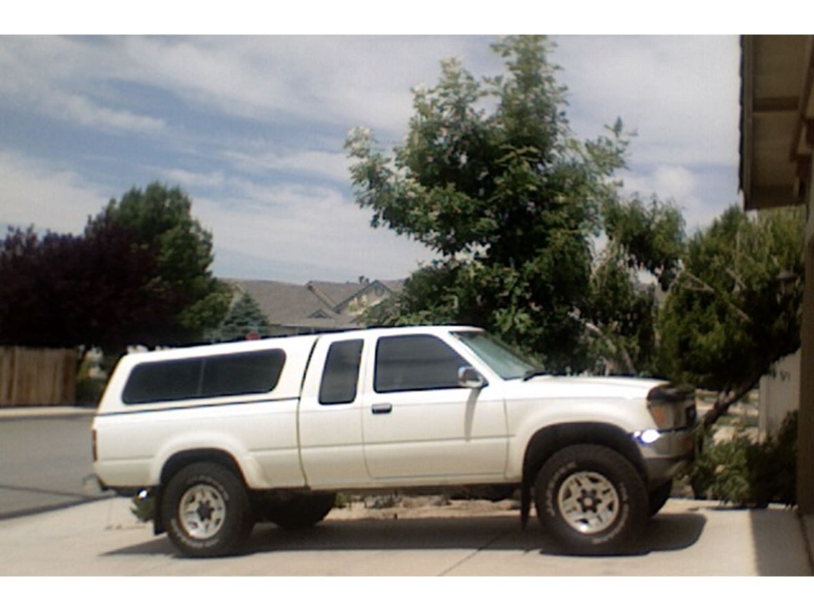 1991 Toyota Pickup for sale by owner in Sparks