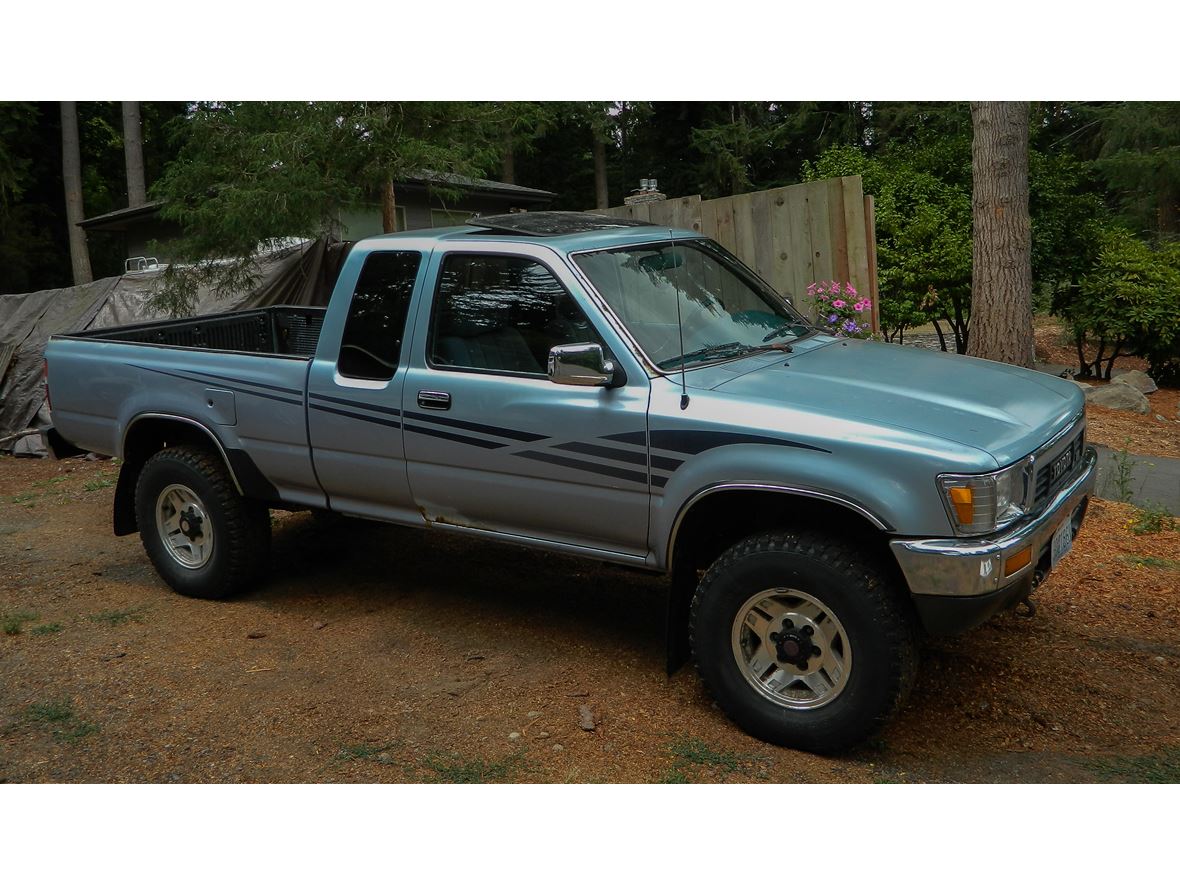1991 Toyota Pickup for sale by owner in Auburn