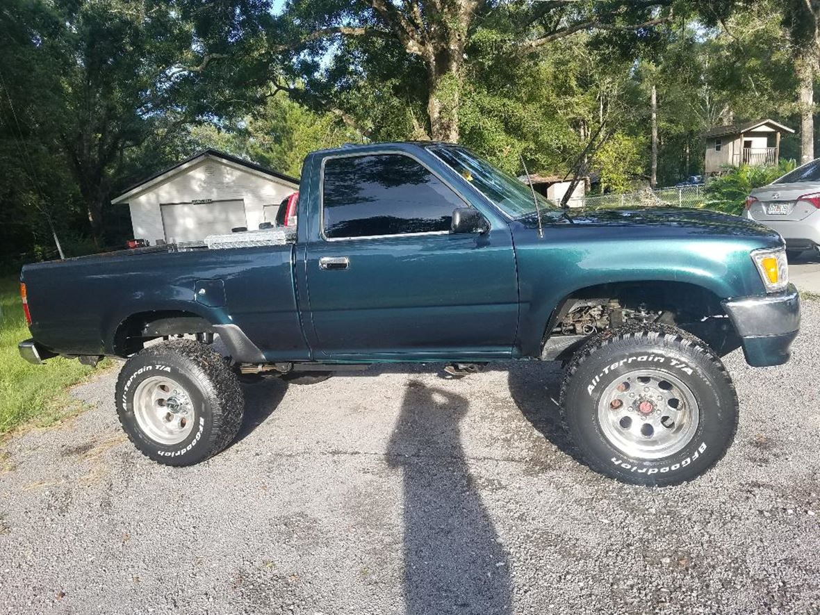 1994 Toyota Pickup for sale by owner in Macclenny