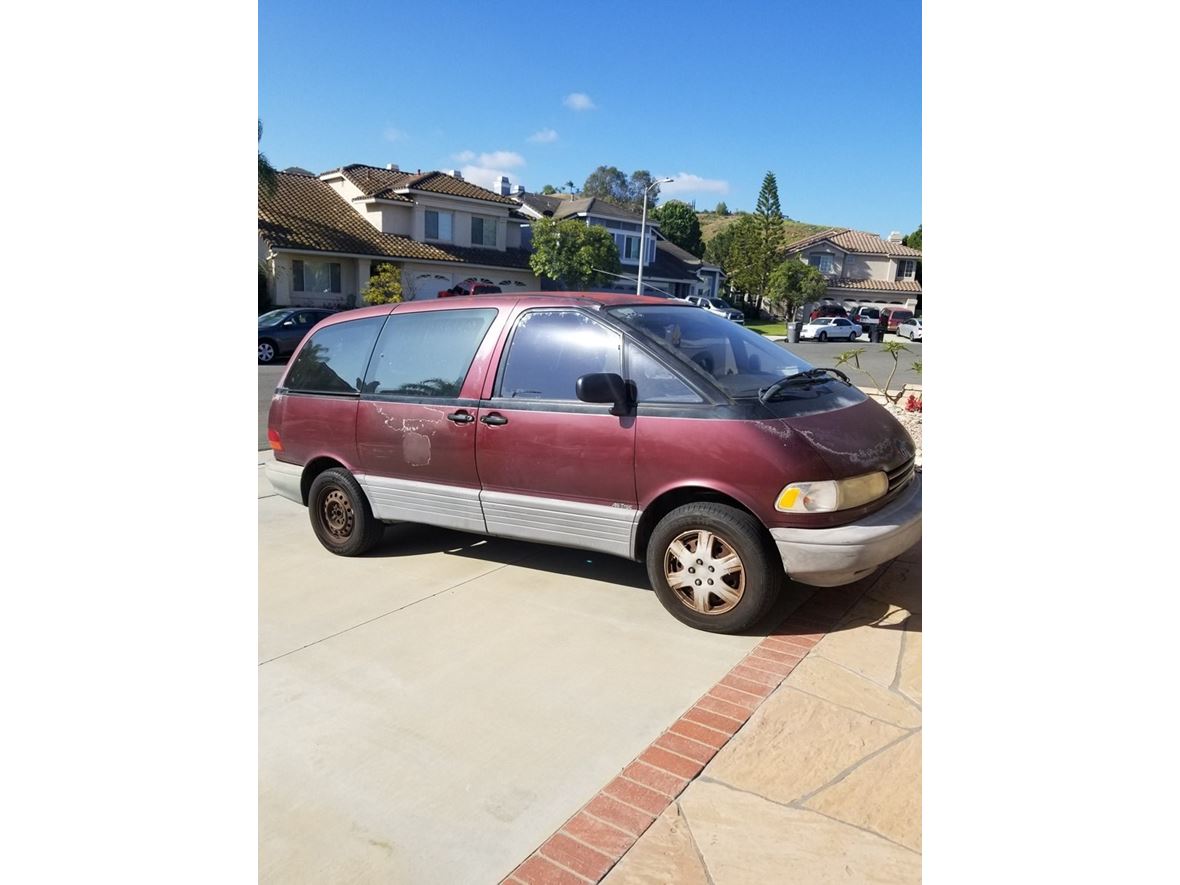 1992 Toyota Previa for sale by owner in Riverside