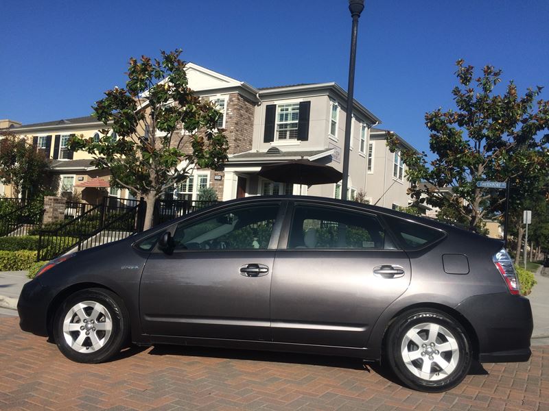 2009 Toyota Prius for sale by owner in COSTA MESA