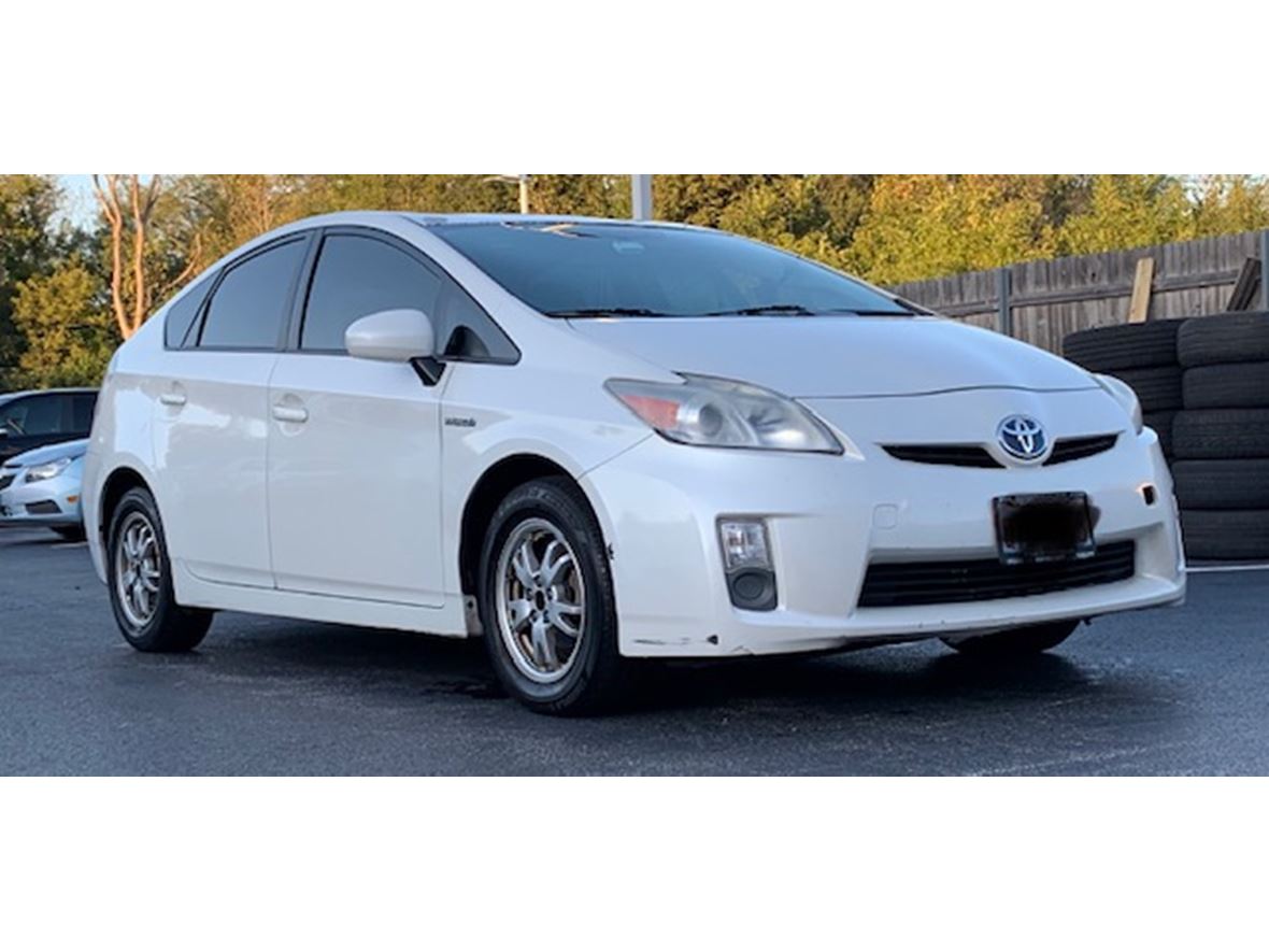 2010 Toyota Prius for sale by owner in Carol Stream