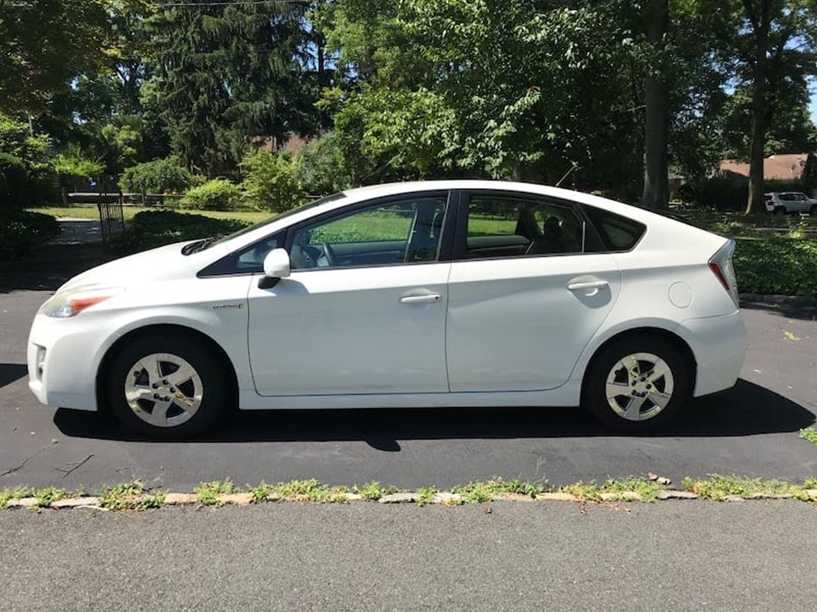 2010 Toyota Prius for sale by owner in Dallas