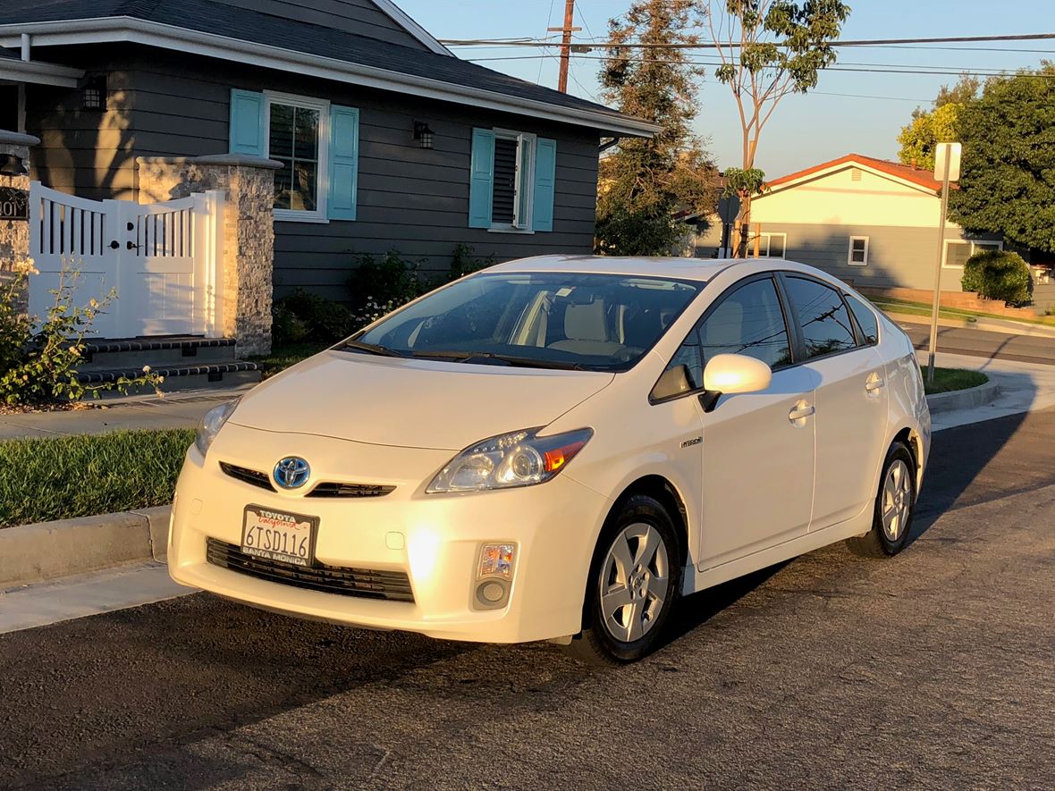 2011 Toyota Prius for sale by owner in Rancho Palos Verdes