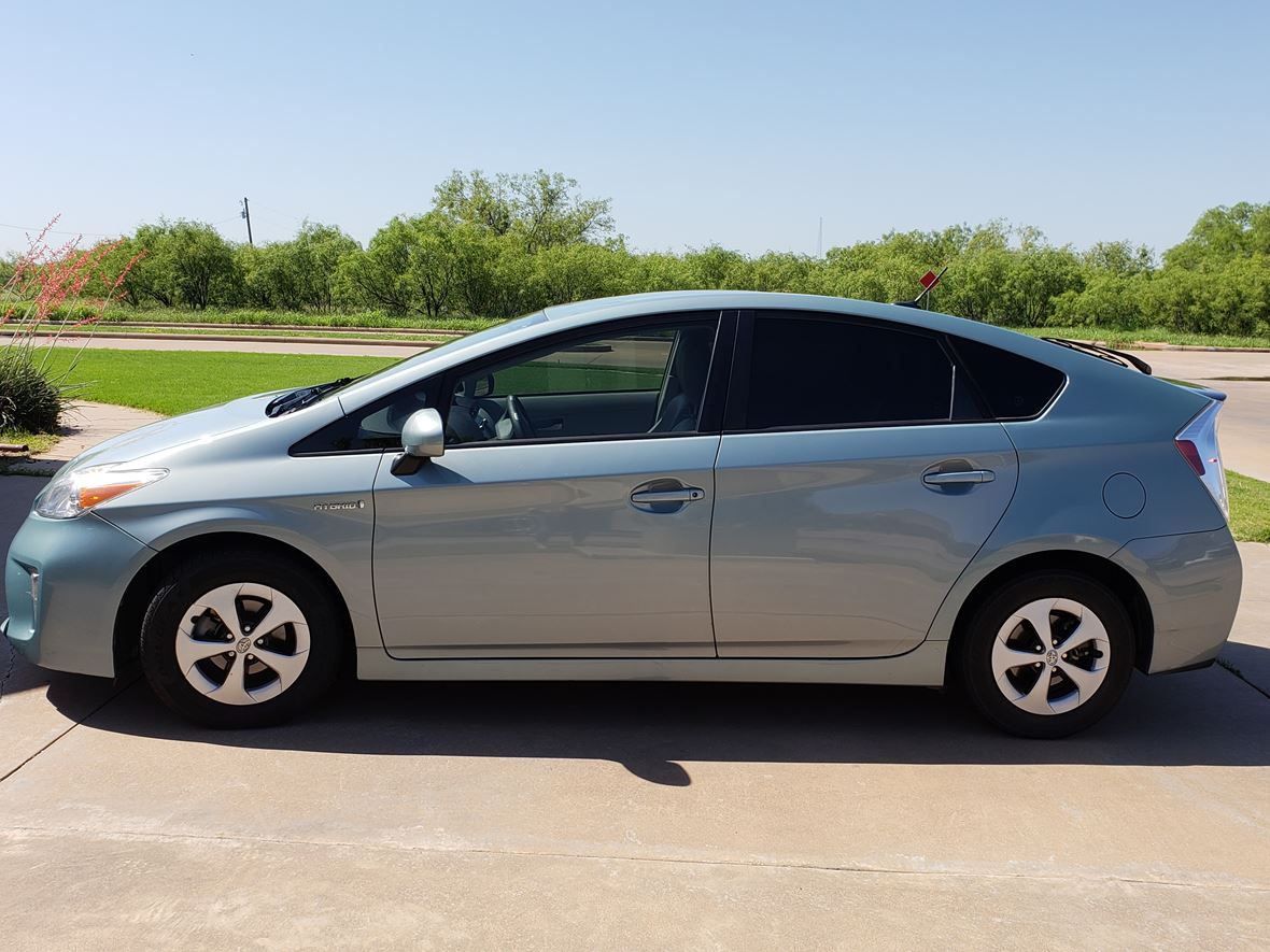 2013 Toyota Prius for sale by owner in Wichita Falls
