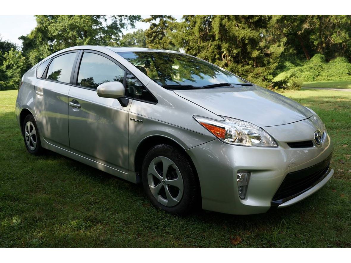 2014 Toyota Prius for sale by owner in Philadelphia