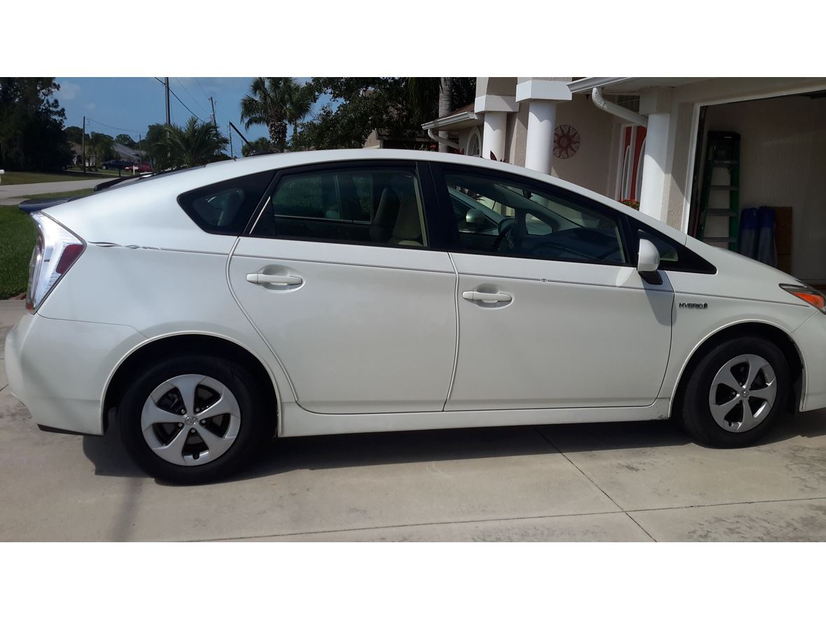 2015 Toyota Prius for sale by owner in Rotonda West