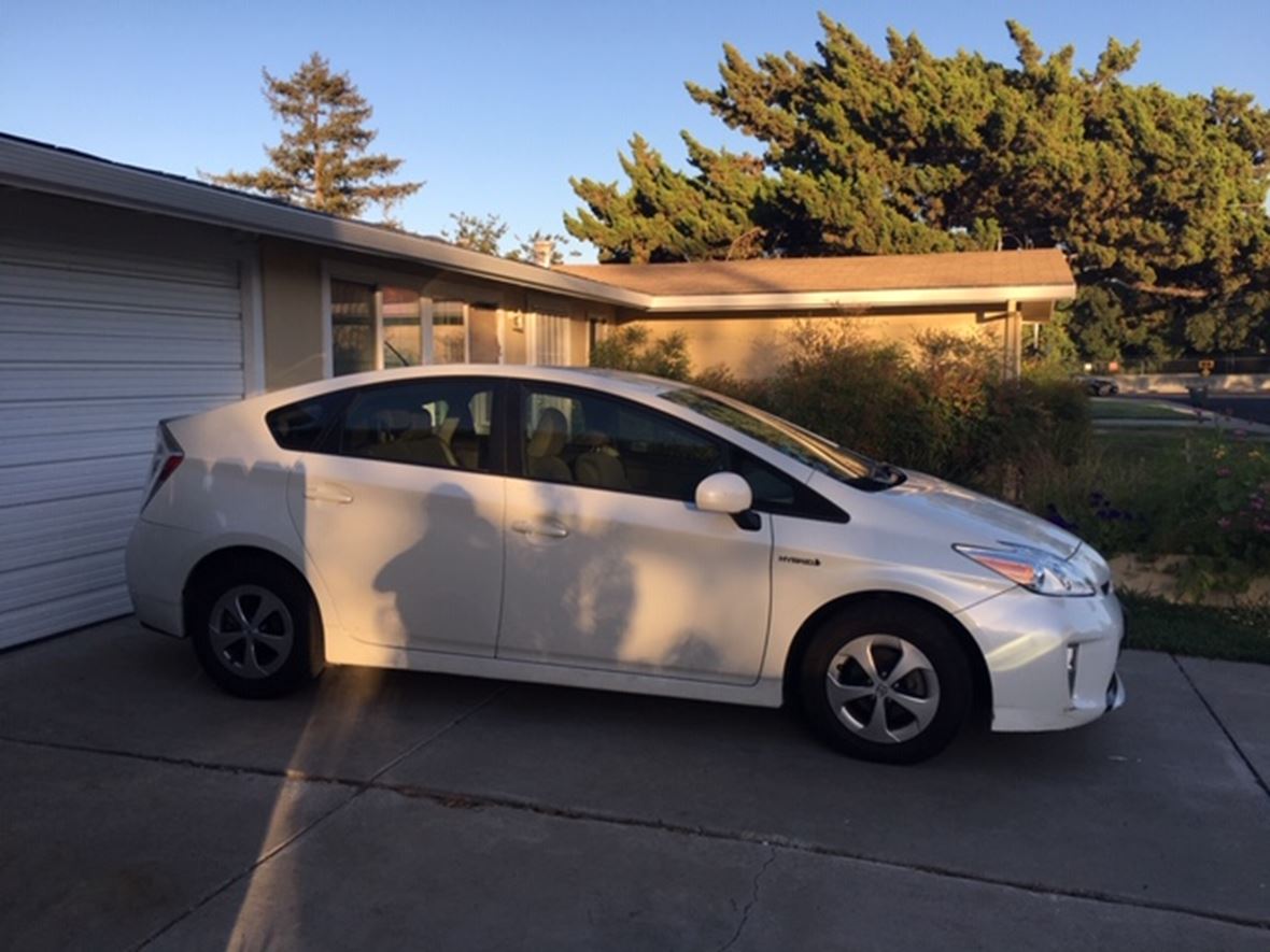 2015 Toyota Prius for sale by owner in Concord