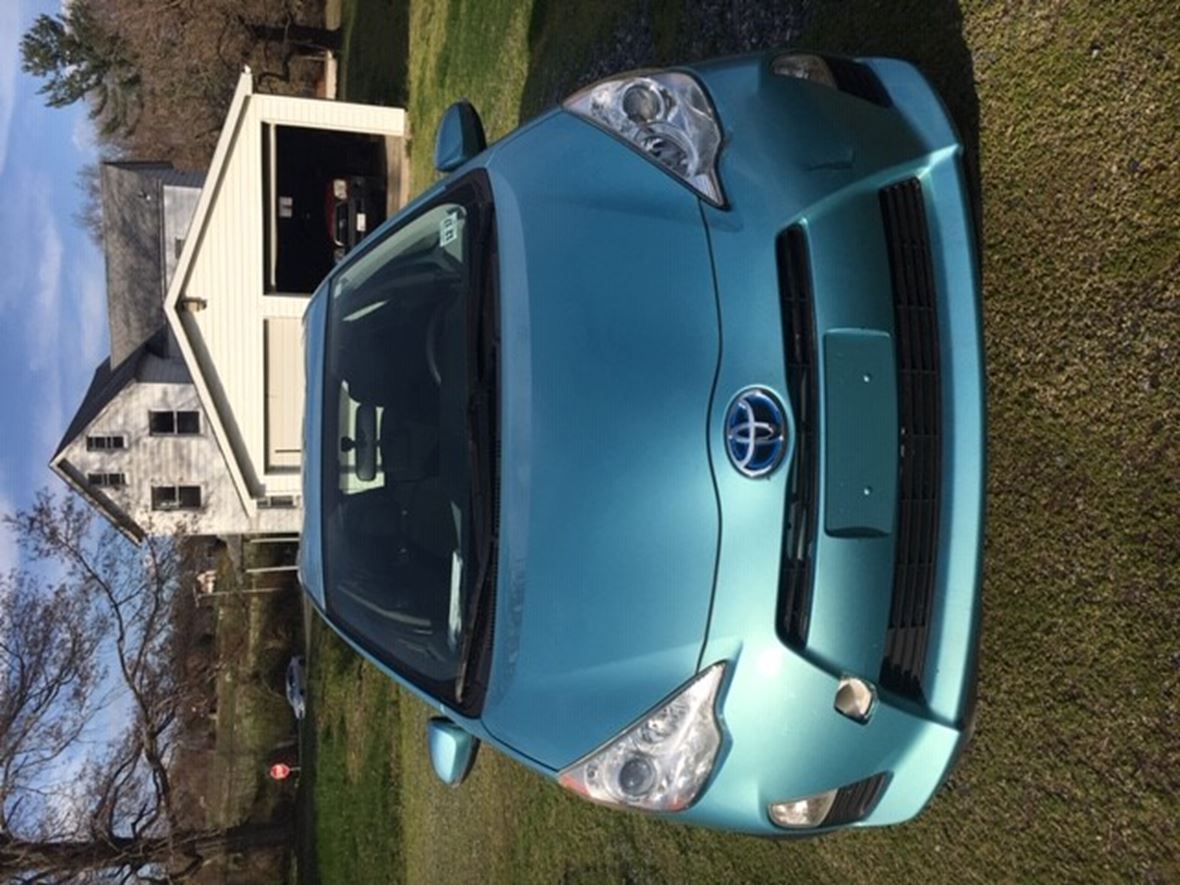 2012 Toyota Prius C for sale by owner in Newark